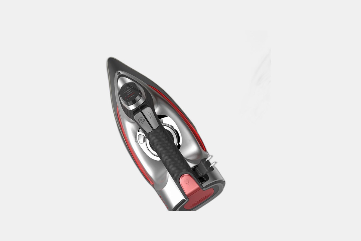 CHI Steam Iron With Retractable Cord