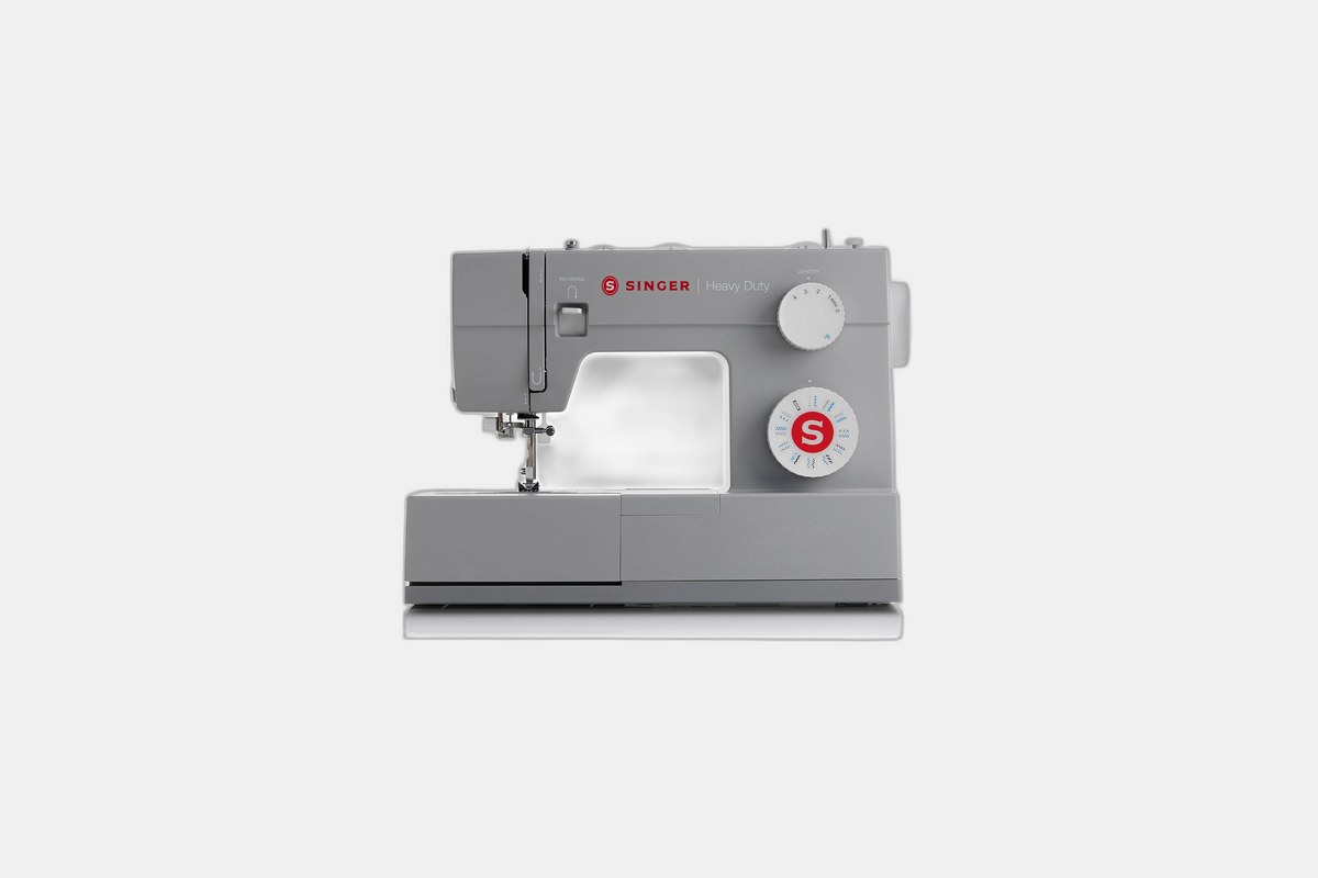 SINGER Heavy Duty 4423 Sewing Machine