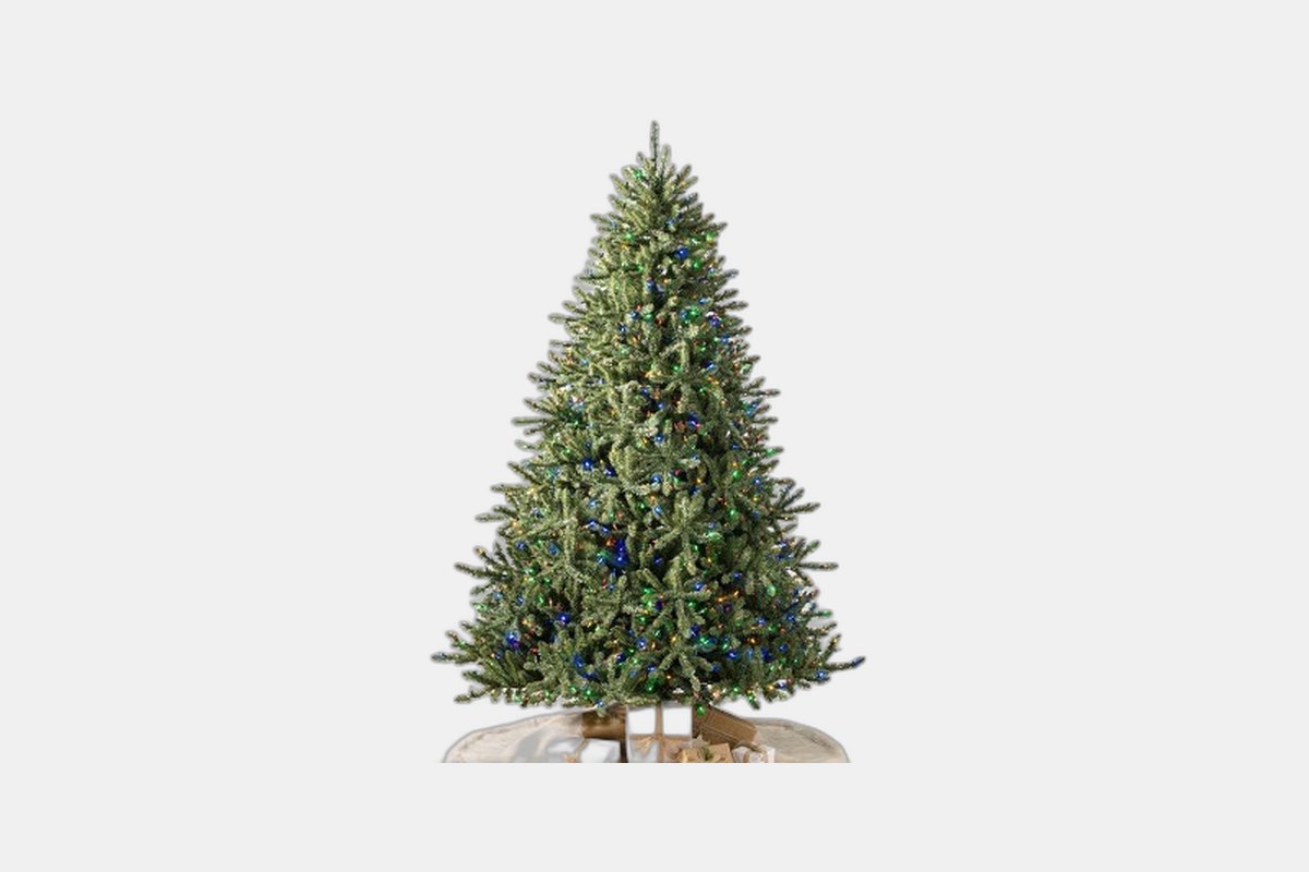 The 5 Best Artificial Christmas Trees to Help You Deck the Halls